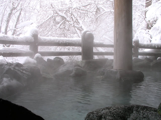 雪と露天風呂