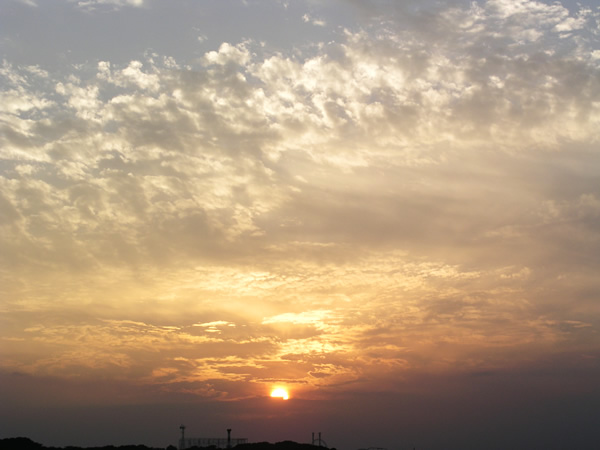 沈む太陽と雲 朝日 夕日のフリー写真素材 無料画像019