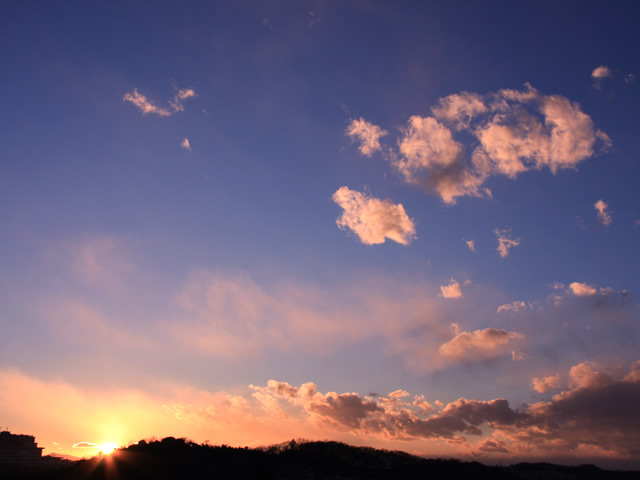 朝日 夕日 朝焼け 夕焼け のフリー写真素材 無料画像0