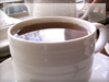 白いティーカップと紅茶のイメージ素材