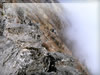 崖・岩のフリー写真素材　崖と雲