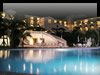 ホテル日航アリビラ（沖縄）　プールサイド夜景その2