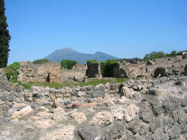 ポンペイの遺跡とヴェスヴィオ火山