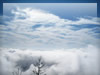 雲が下がり雲海へ（王ヶ頭）の無料写真