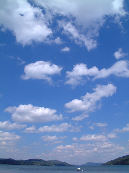 夏空とヨット 空 雲のフリー写真素材 無料画像