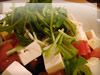 豆腐とトマトと水菜のサラダのフリー素材