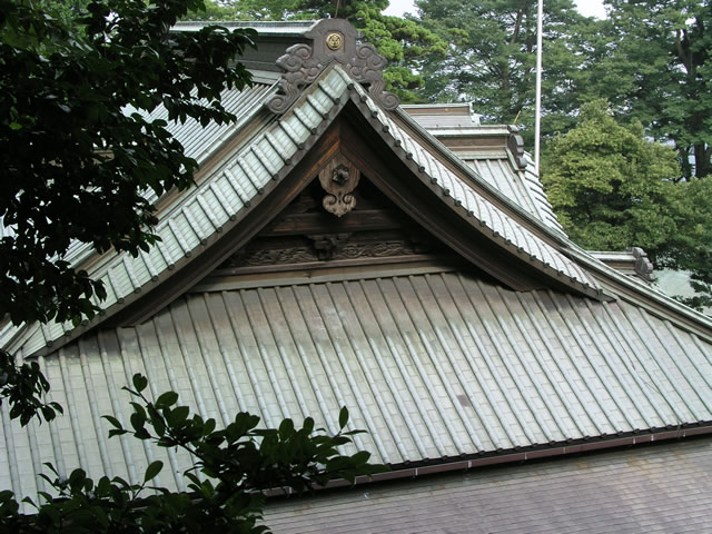 高尾山薬王院、銅瓦葺き屋根